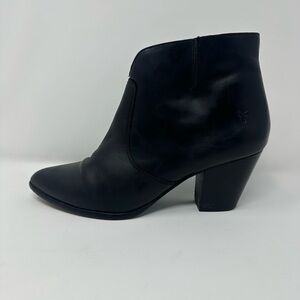 Frye Jennifer Women's Black Leather Ankle Boot Size 9M
